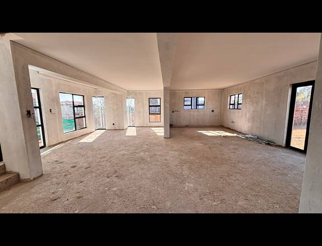 4 BEDROOM HOUSE FOR SALE IN ROODEPARK ECO ESTATE